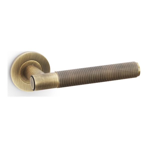 AW220AB • Antique Brass • Alexander & Wilks Spitfire Knurled Levers on Round Roses
